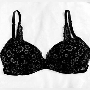 Victoria secret 36C black wireless push up bra